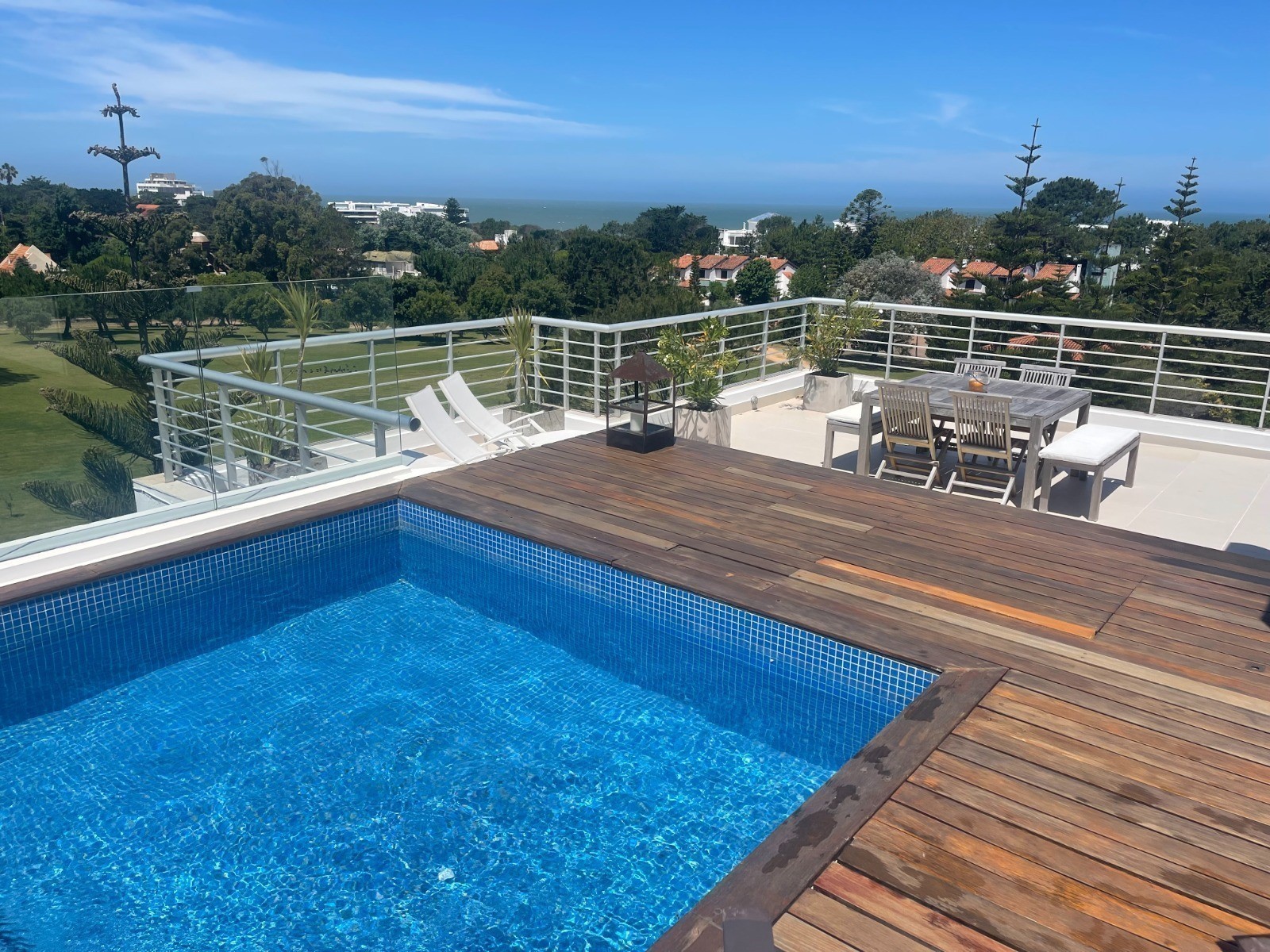 Penthouse en alquiler en Rincón del Indio a pocos metros del mar